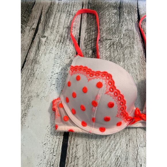VICTORIA’S SECRET Women’s Very Sexy Polka Dot Push Up Bra / Size: 32B - Picture 3 of 8